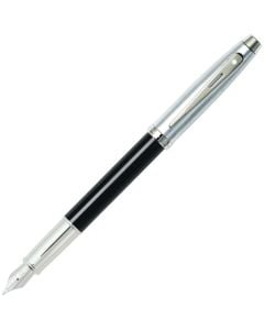The Sheaffer 100 series fountain pen in black lacquer features the signature cut-out clip.